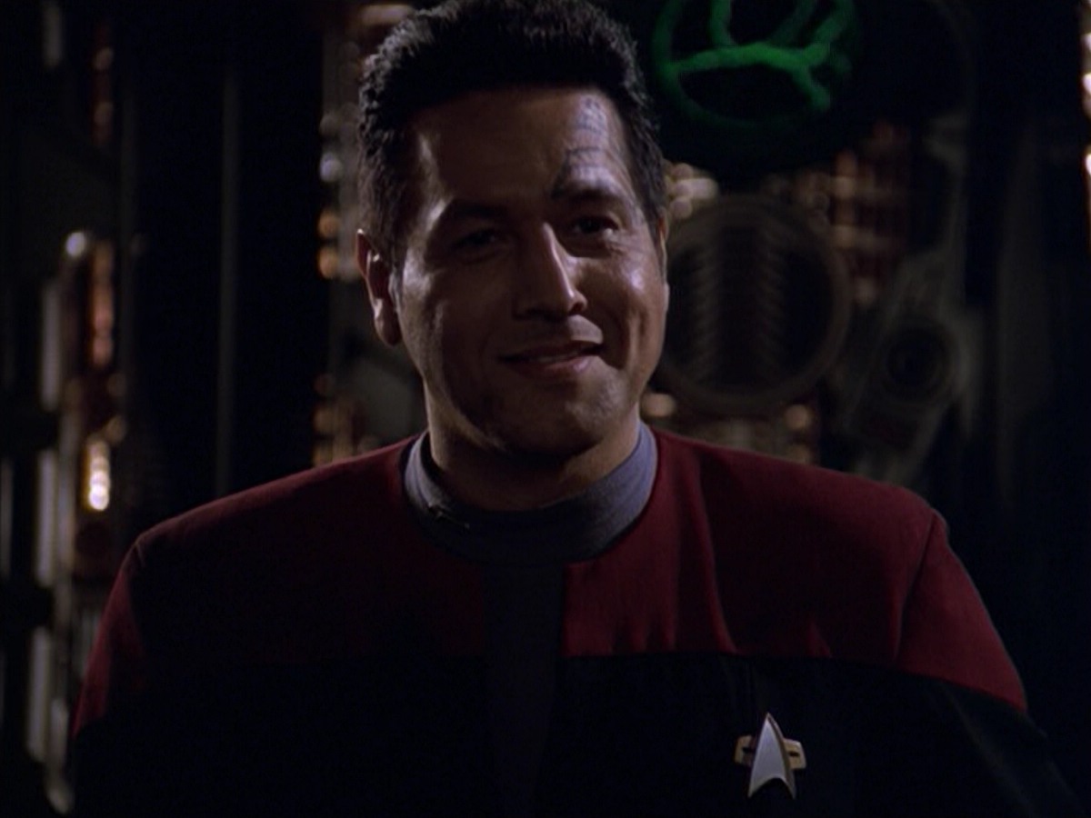 ariane179254_StarTrekVoyager_5x15_5x16_DarkFrontier_0507.jpg