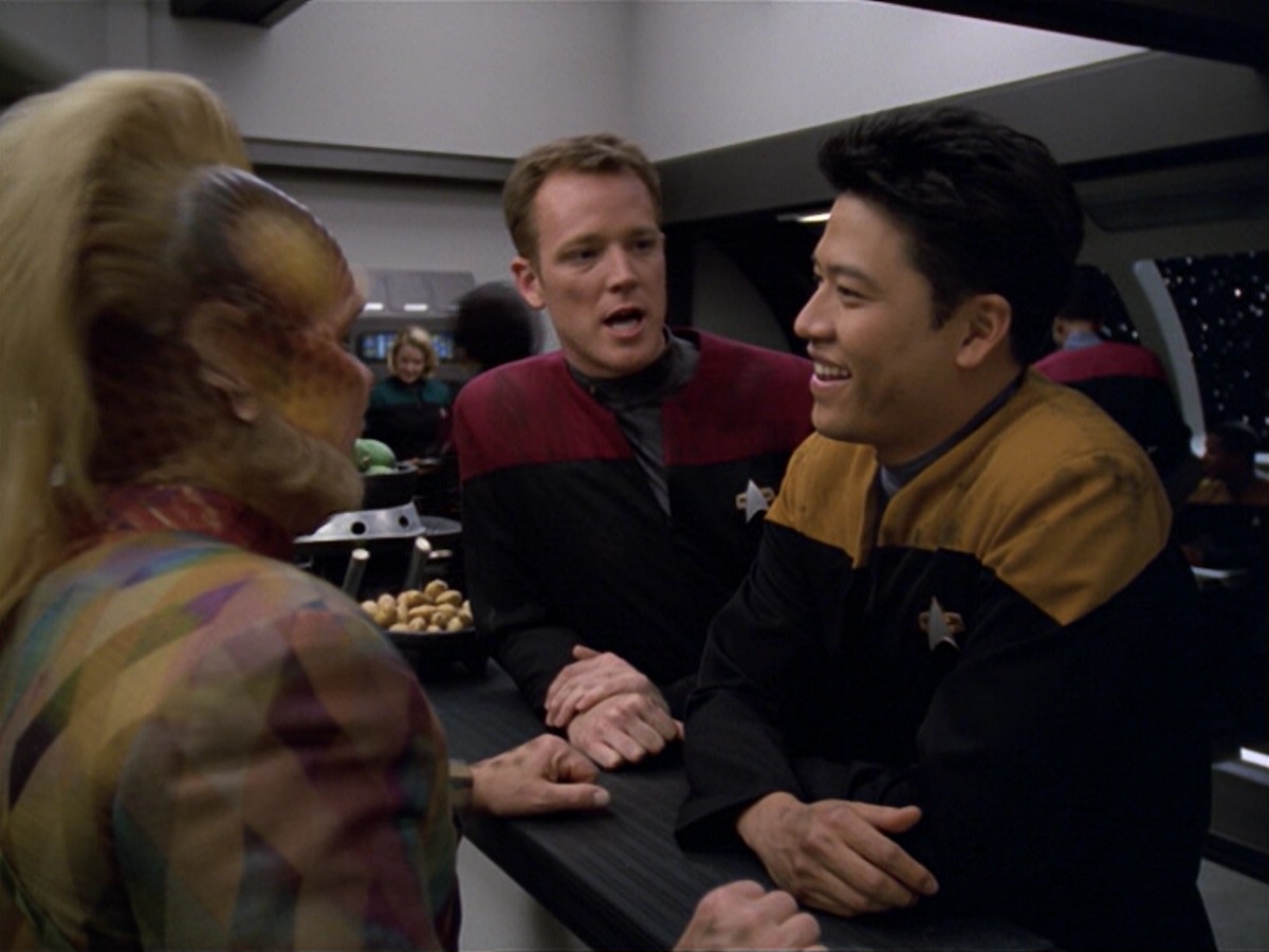 ariane179254_StarTrekVoyager_5x15_5x16_DarkFrontier_0653.jpg