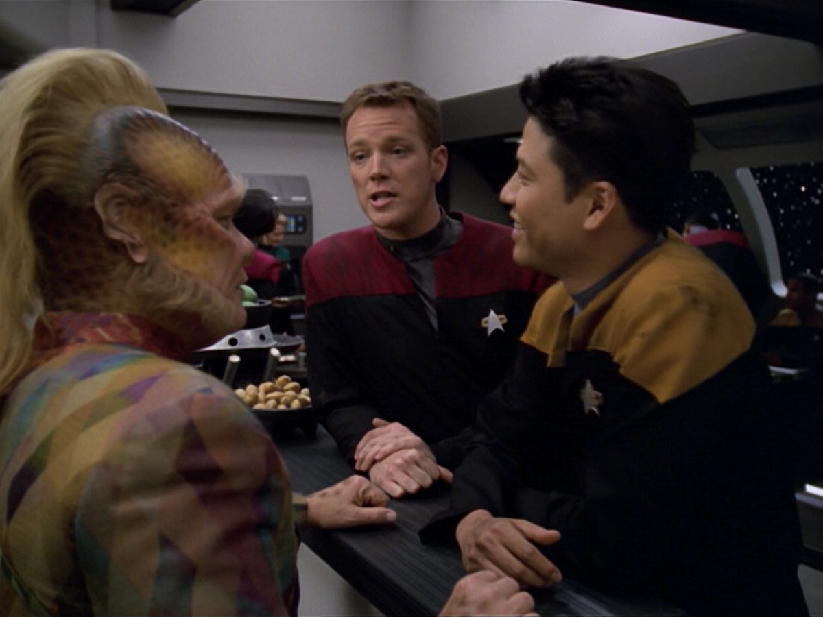 ariane179254_StarTrekVoyager_5x15_5x16_DarkFrontier_0655.jpg