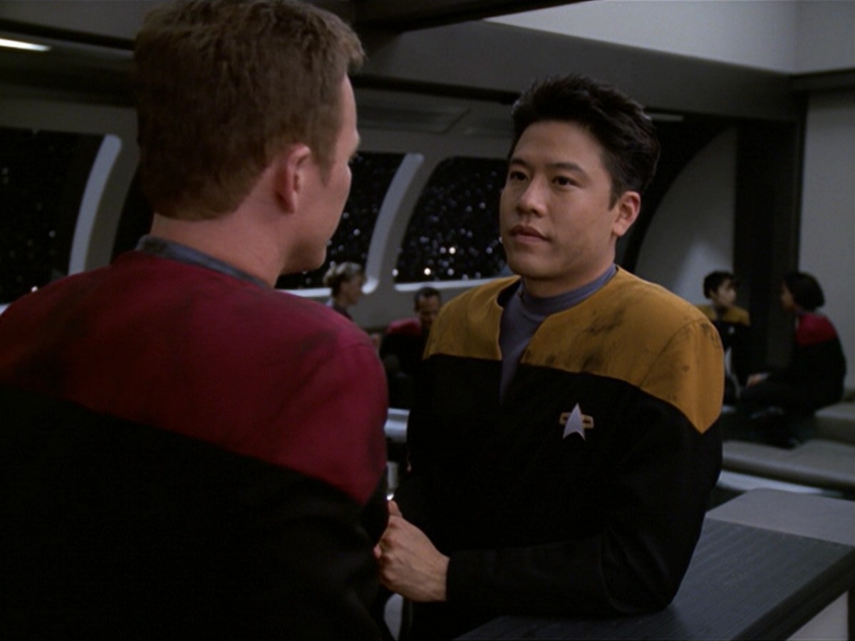 ariane179254_StarTrekVoyager_5x15_5x16_DarkFrontier_0684.jpg