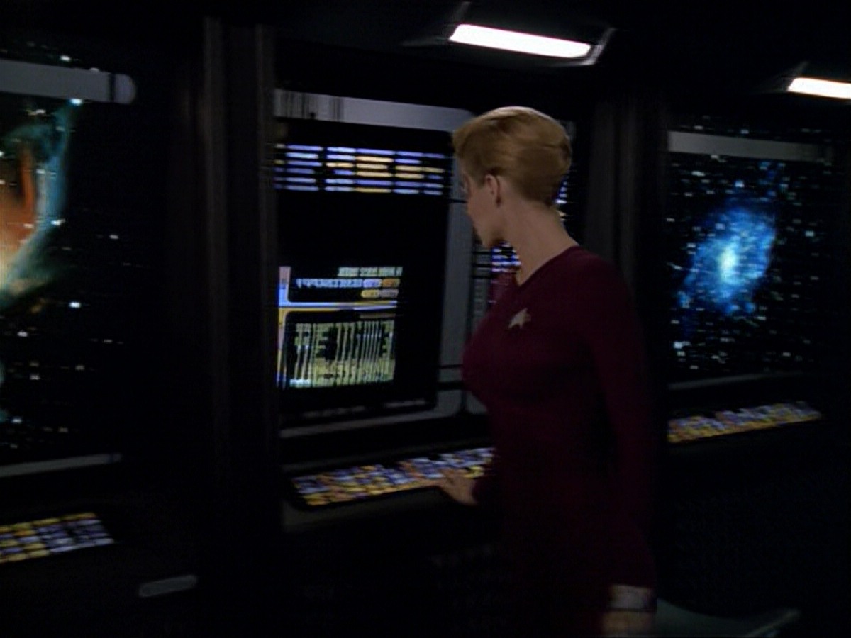 ariane179254_StarTrekVoyager_5x15_5x16_DarkFrontier_0726.jpg