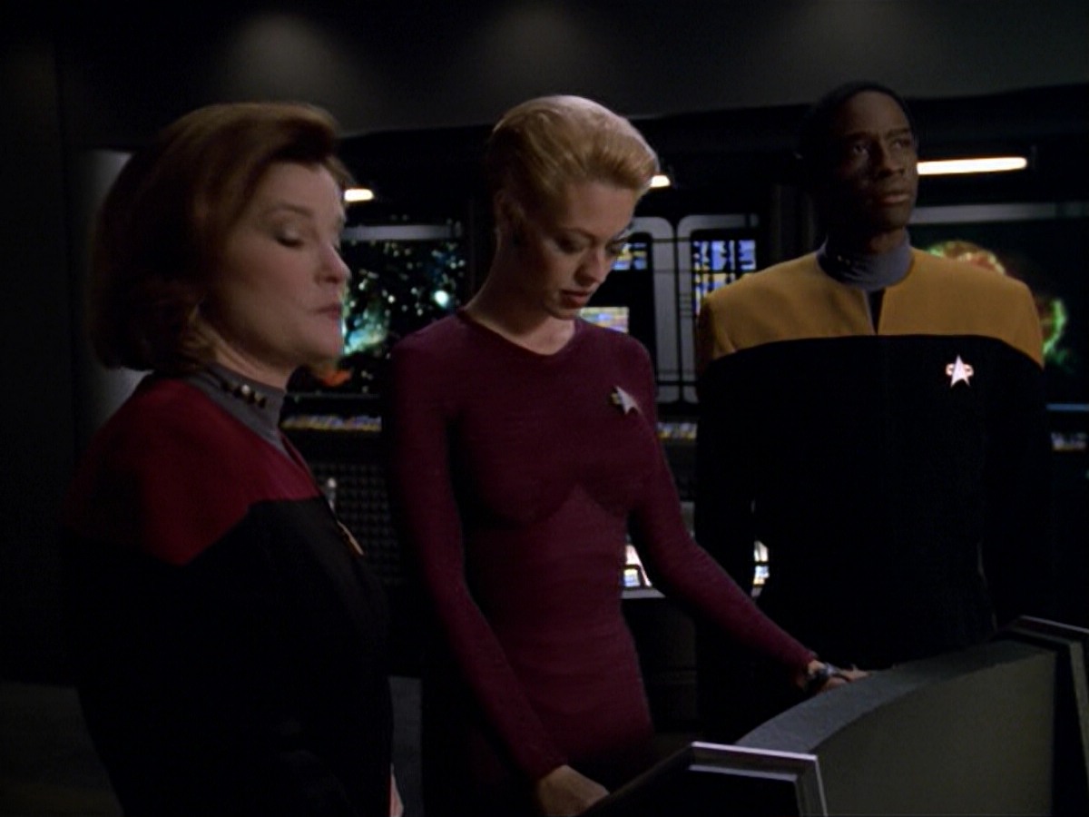 ariane179254_StarTrekVoyager_5x15_5x16_DarkFrontier_0731.jpg