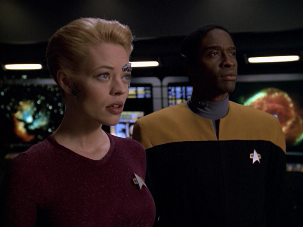 ariane179254_StarTrekVoyager_5x15_5x16_DarkFrontier_0744.jpg