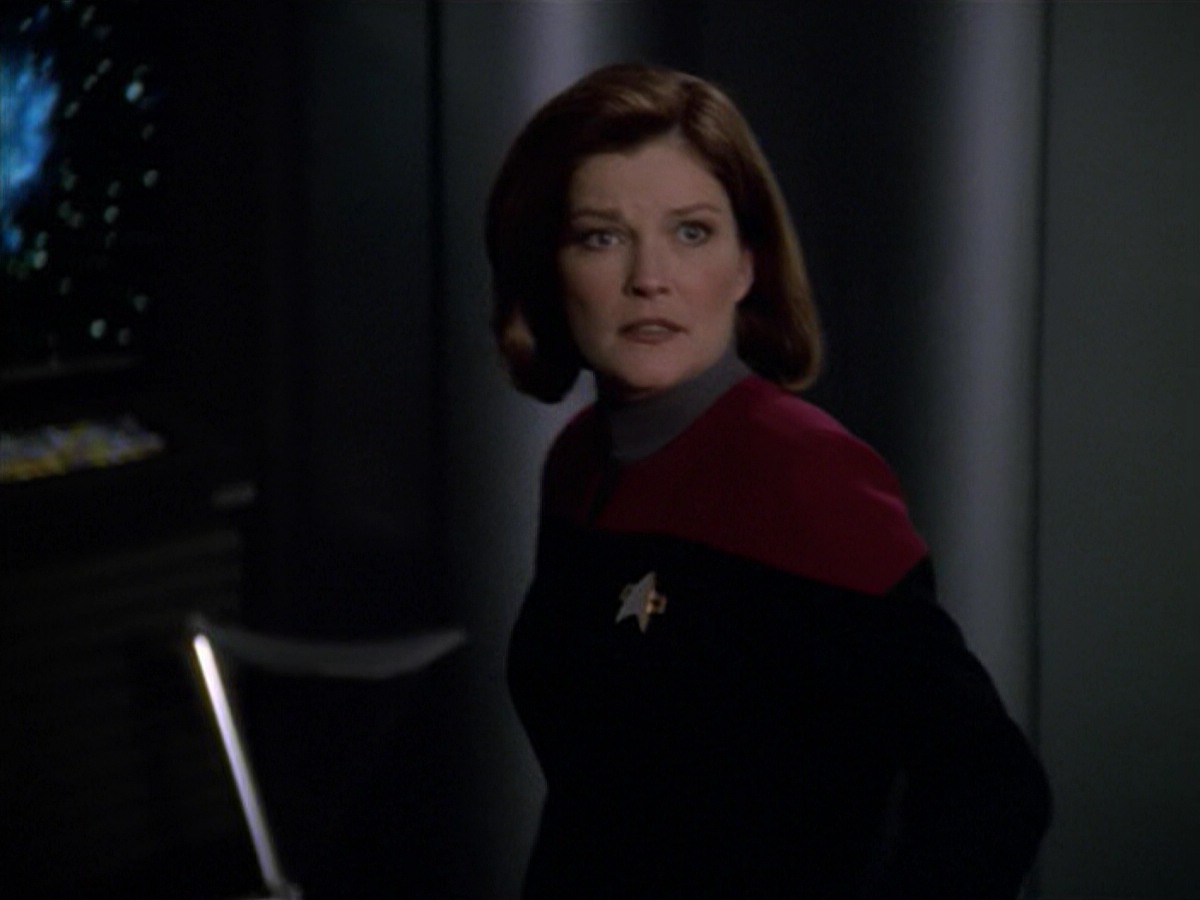 ariane179254_StarTrekVoyager_5x15_5x16_DarkFrontier_0754.jpg