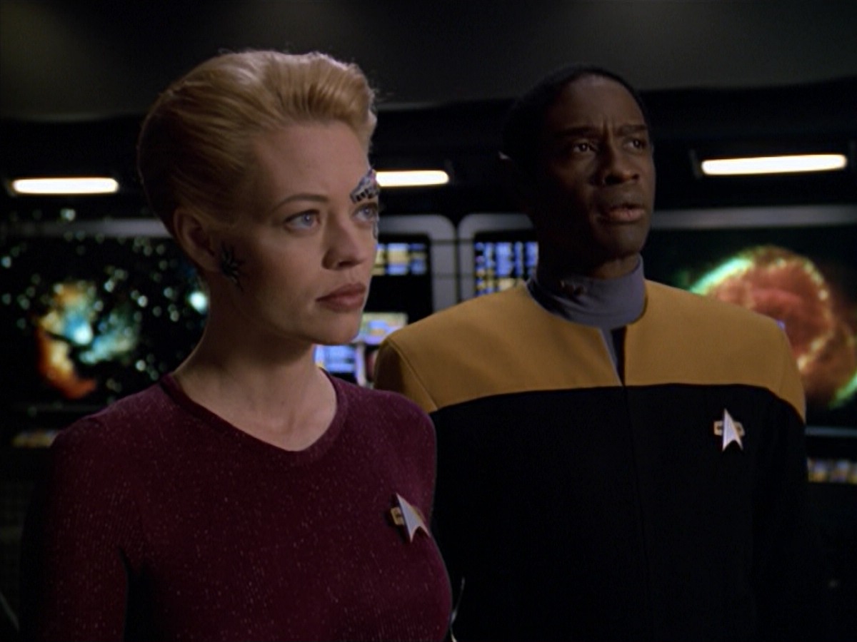 ariane179254_StarTrekVoyager_5x15_5x16_DarkFrontier_0766.jpg