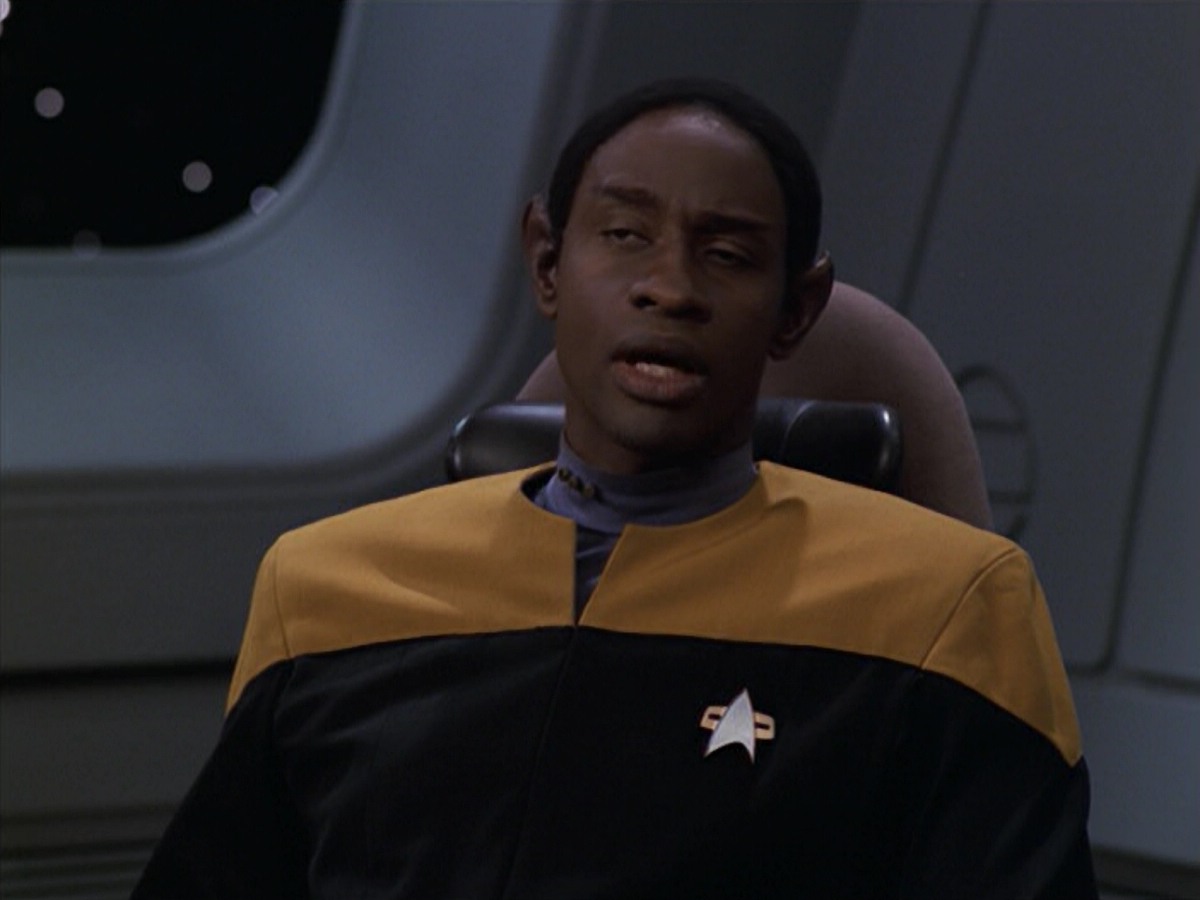 ariane179254_StarTrekVoyager_5x15_5x16_DarkFrontier_0808.jpg