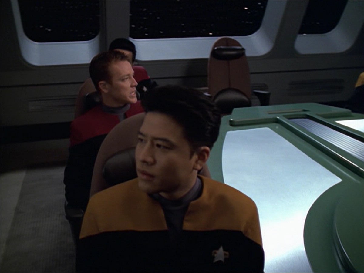 ariane179254_StarTrekVoyager_5x15_5x16_DarkFrontier_0814.jpg