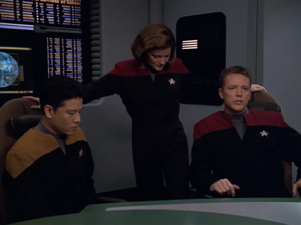 ariane179254_StarTrekVoyager_5x15_5x16_DarkFrontier_0835.jpg