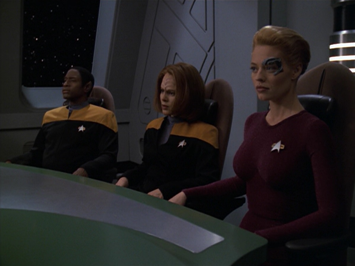 ariane179254_StarTrekVoyager_5x15_5x16_DarkFrontier_0854.jpg