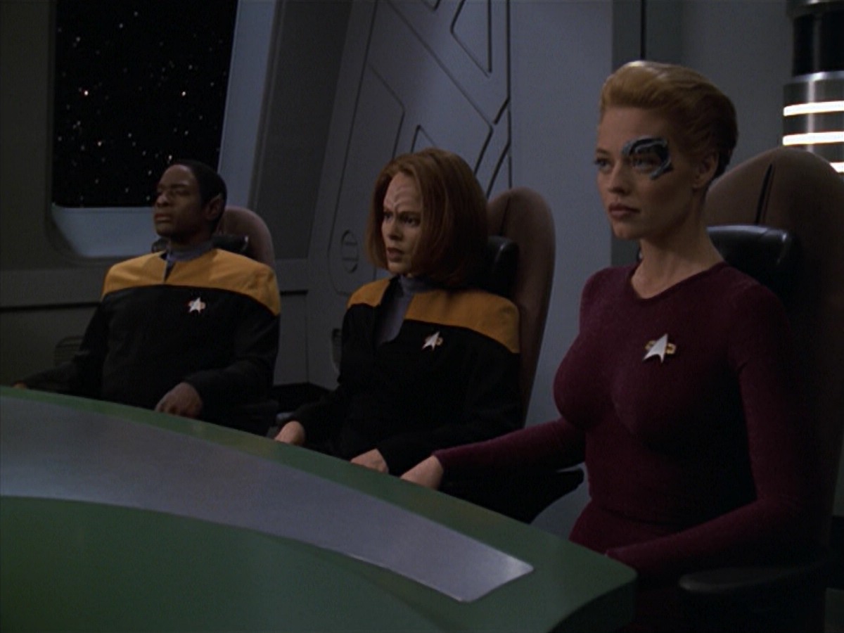 ariane179254_StarTrekVoyager_5x15_5x16_DarkFrontier_0855.jpg