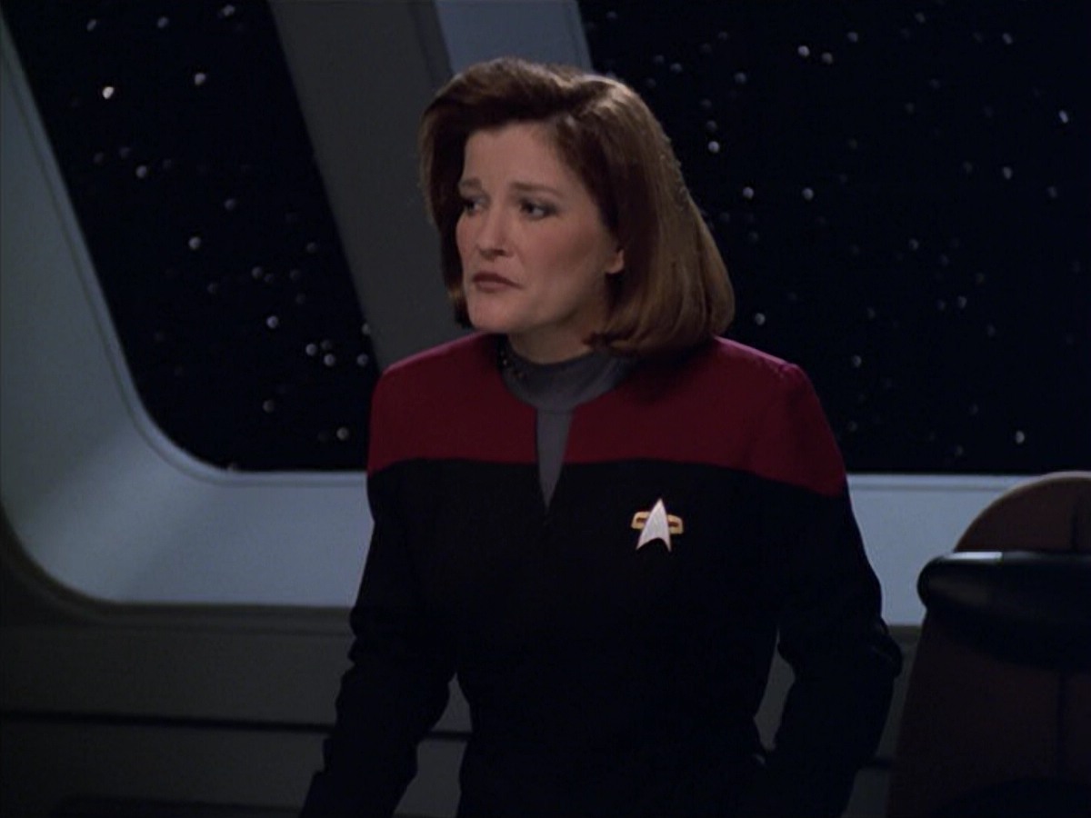 ariane179254_StarTrekVoyager_5x15_5x16_DarkFrontier_0893.jpg