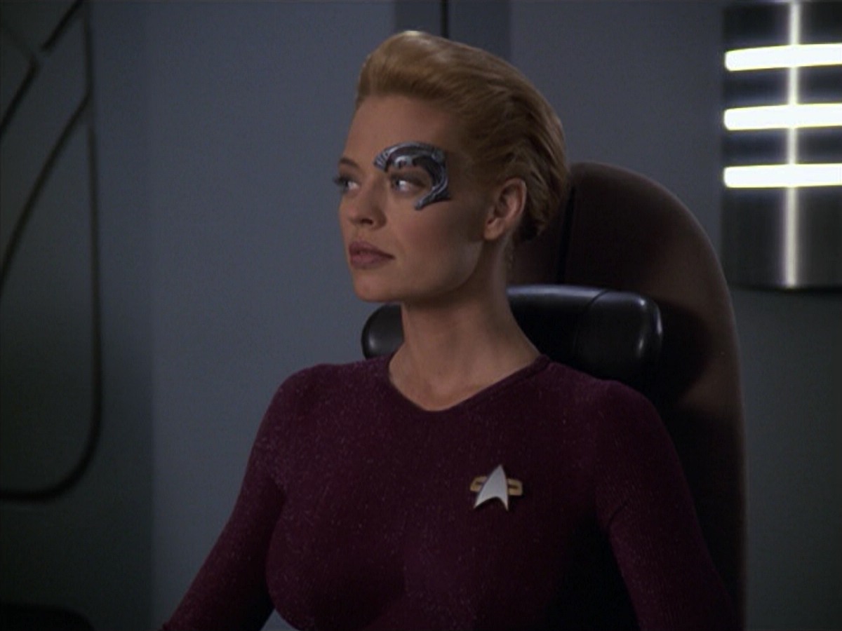 ariane179254_StarTrekVoyager_5x15_5x16_DarkFrontier_0896.jpg