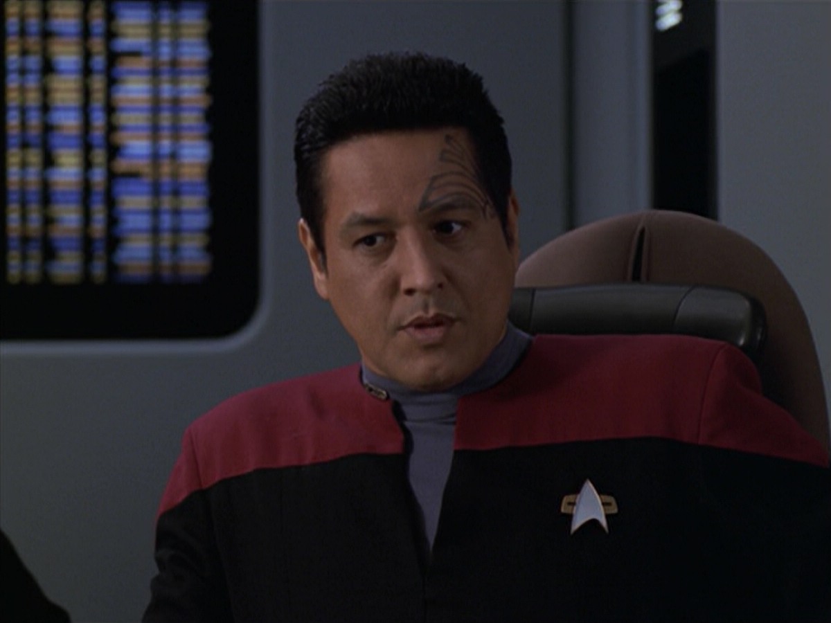 ariane179254_StarTrekVoyager_5x15_5x16_DarkFrontier_0910.jpg