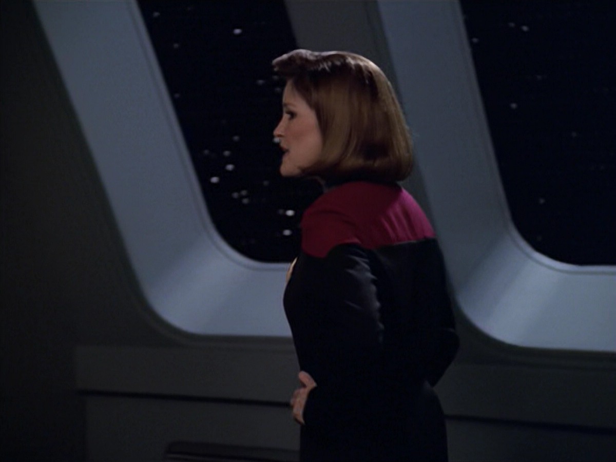 ariane179254_StarTrekVoyager_5x15_5x16_DarkFrontier_0932.jpg