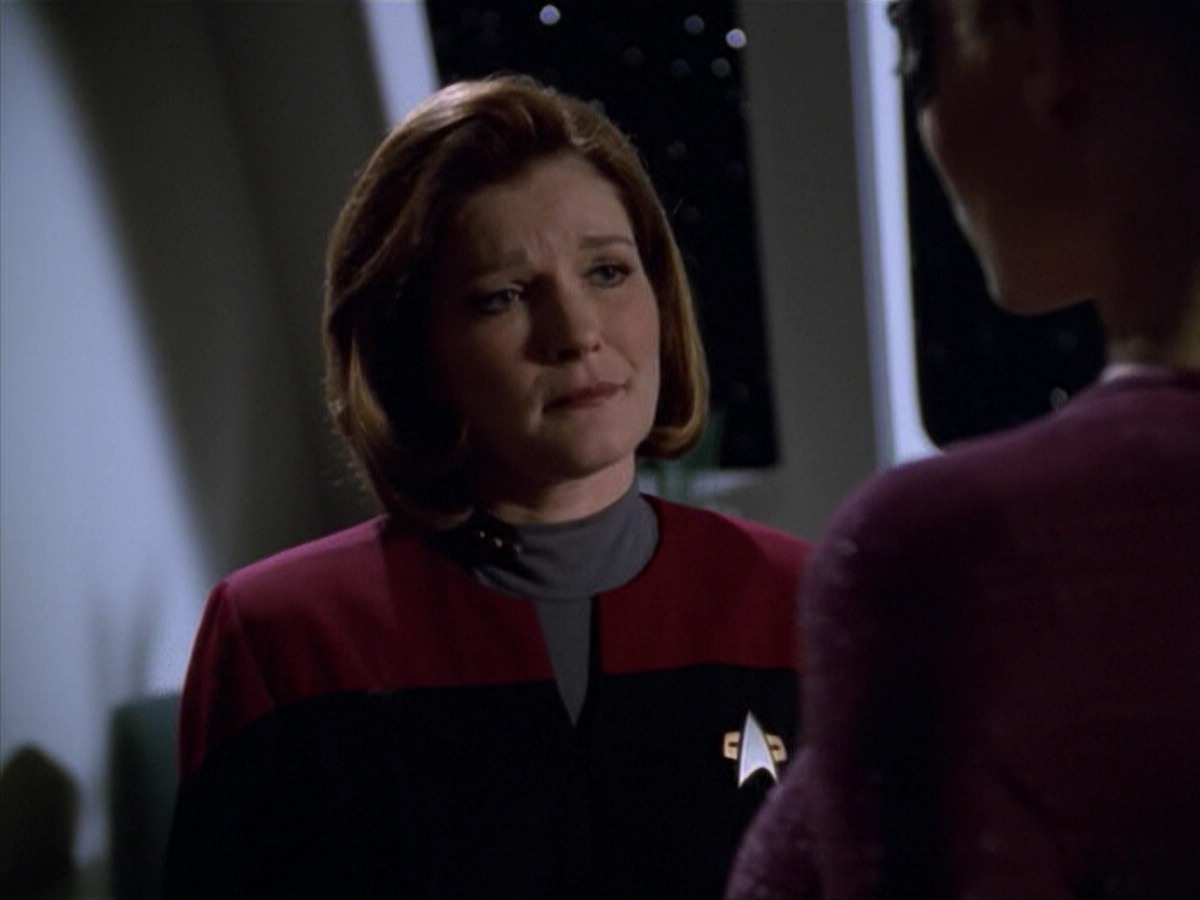 ariane179254_StarTrekVoyager_5x15_5x16_DarkFrontier_0971.jpg