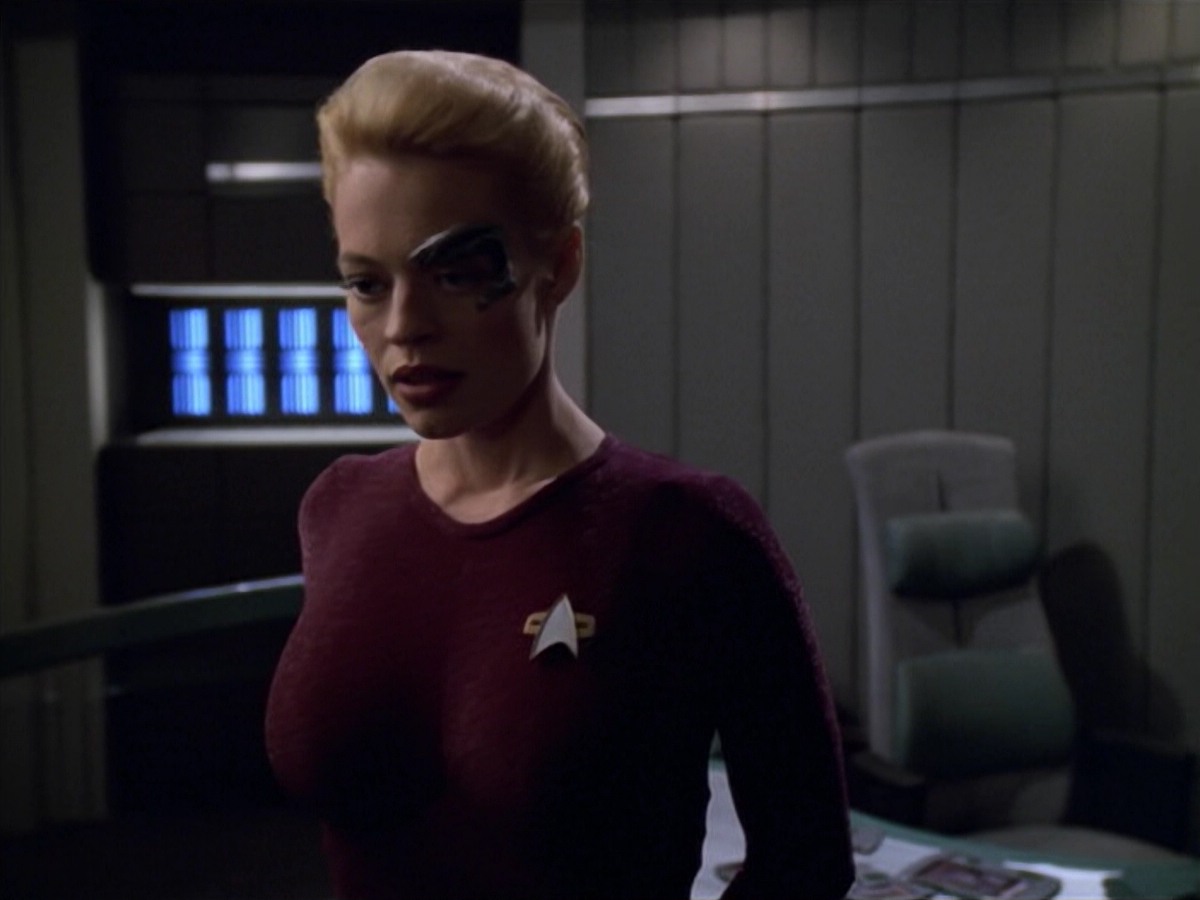 ariane179254_StarTrekVoyager_5x15_5x16_DarkFrontier_1004.jpg