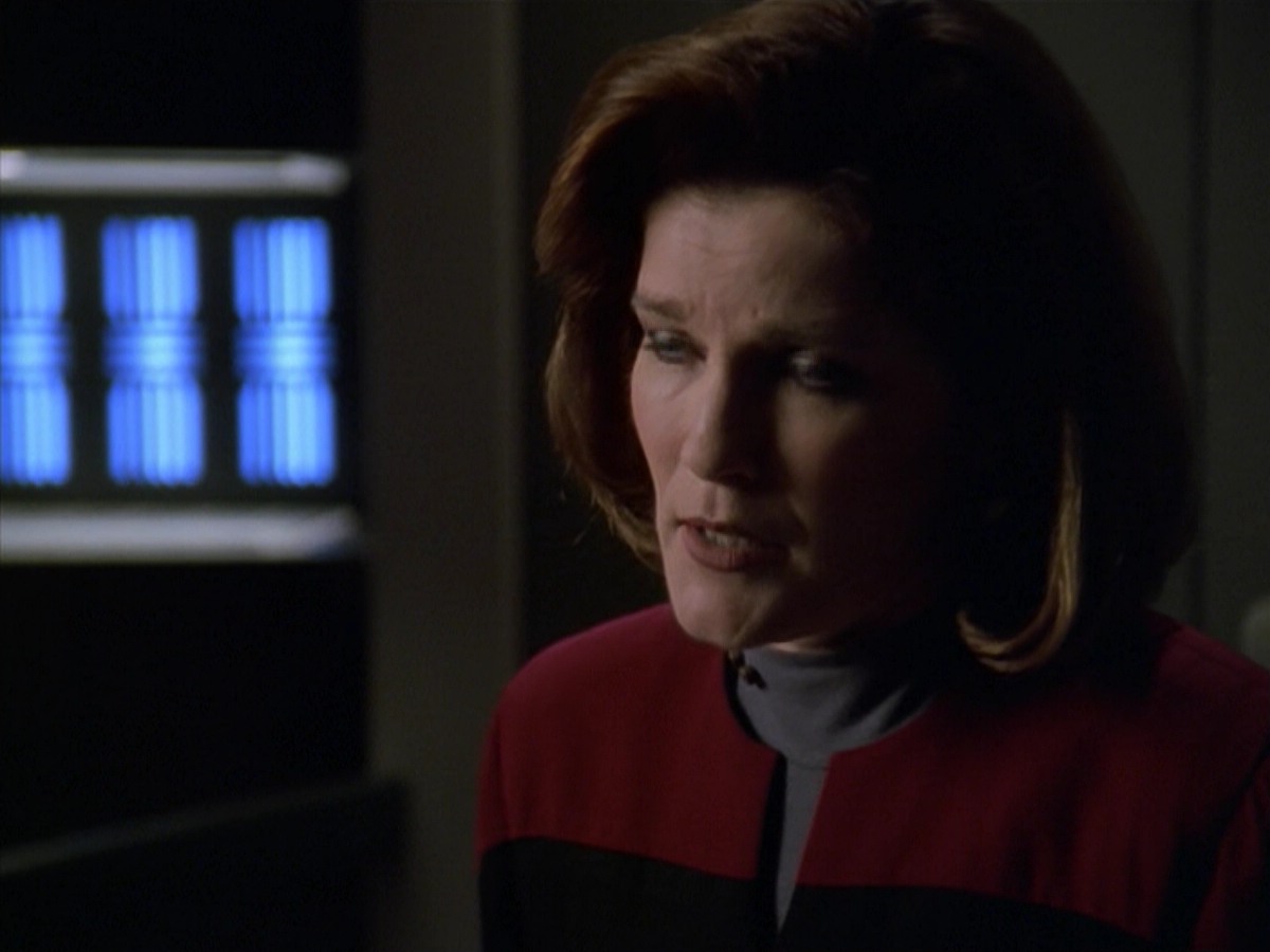 ariane179254_StarTrekVoyager_5x15_5x16_DarkFrontier_1033.jpg