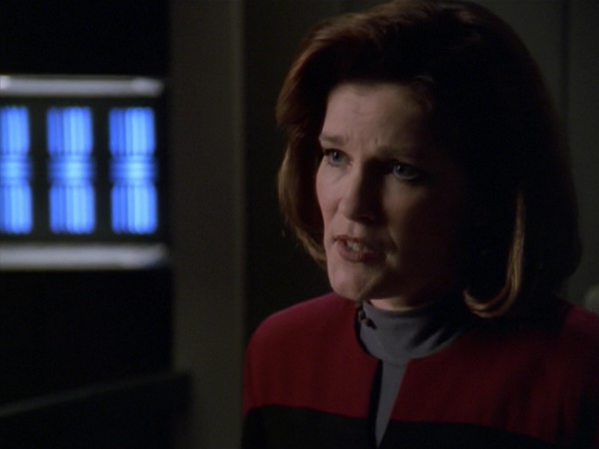 ariane179254_StarTrekVoyager_5x15_5x16_DarkFrontier_1034.jpg