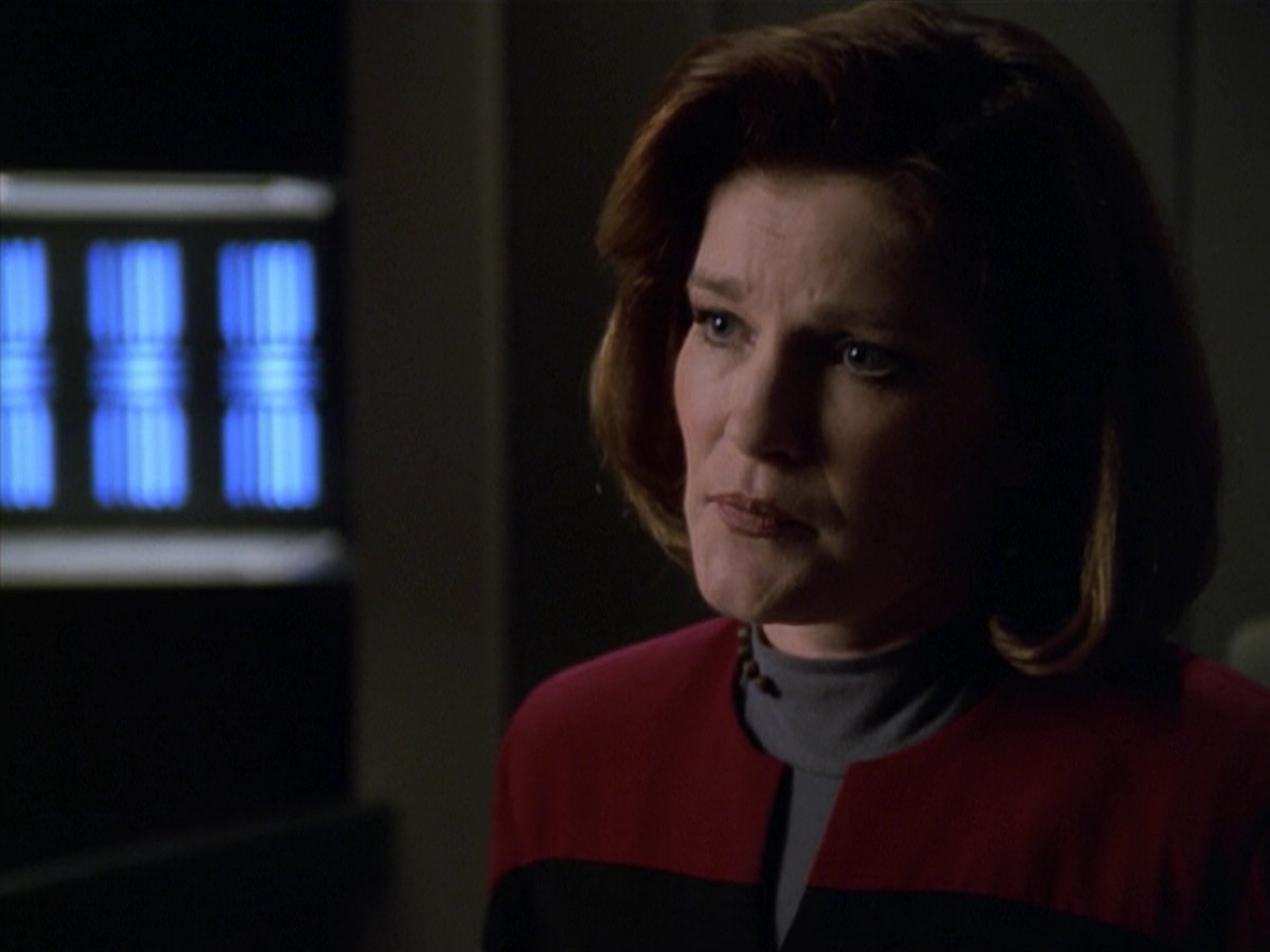 ariane179254_StarTrekVoyager_5x15_5x16_DarkFrontier_1035.jpg