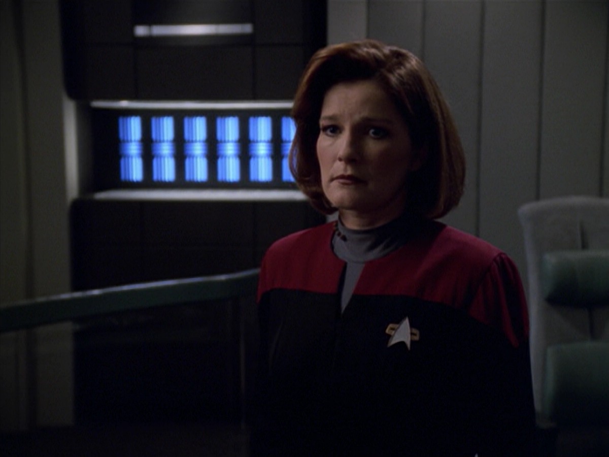 ariane179254_StarTrekVoyager_5x15_5x16_DarkFrontier_1086.jpg