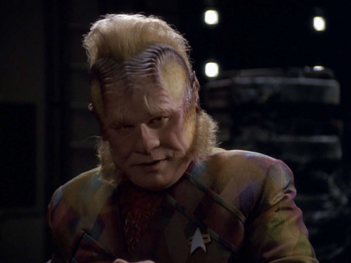 ariane179254_StarTrekVoyager_5x15_5x16_DarkFrontier_1129.jpg