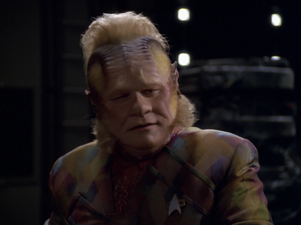 ariane179254_StarTrekVoyager_5x15_5x16_DarkFrontier_1138.jpg
