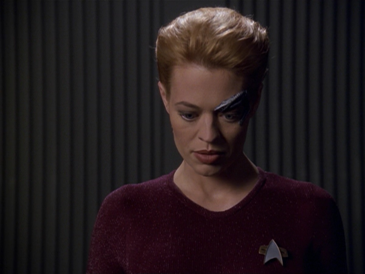 ariane179254_StarTrekVoyager_5x15_5x16_DarkFrontier_1142.jpg