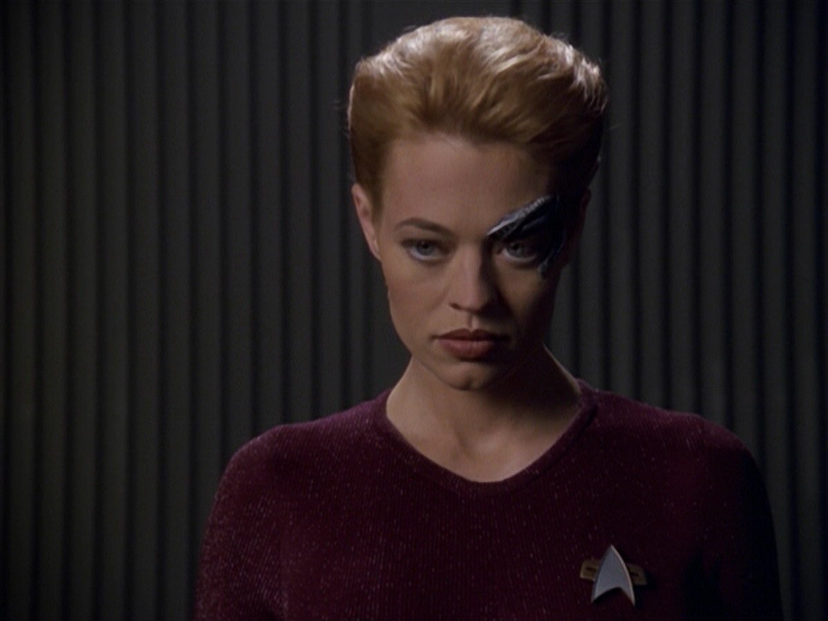 ariane179254_StarTrekVoyager_5x15_5x16_DarkFrontier_1150.jpg