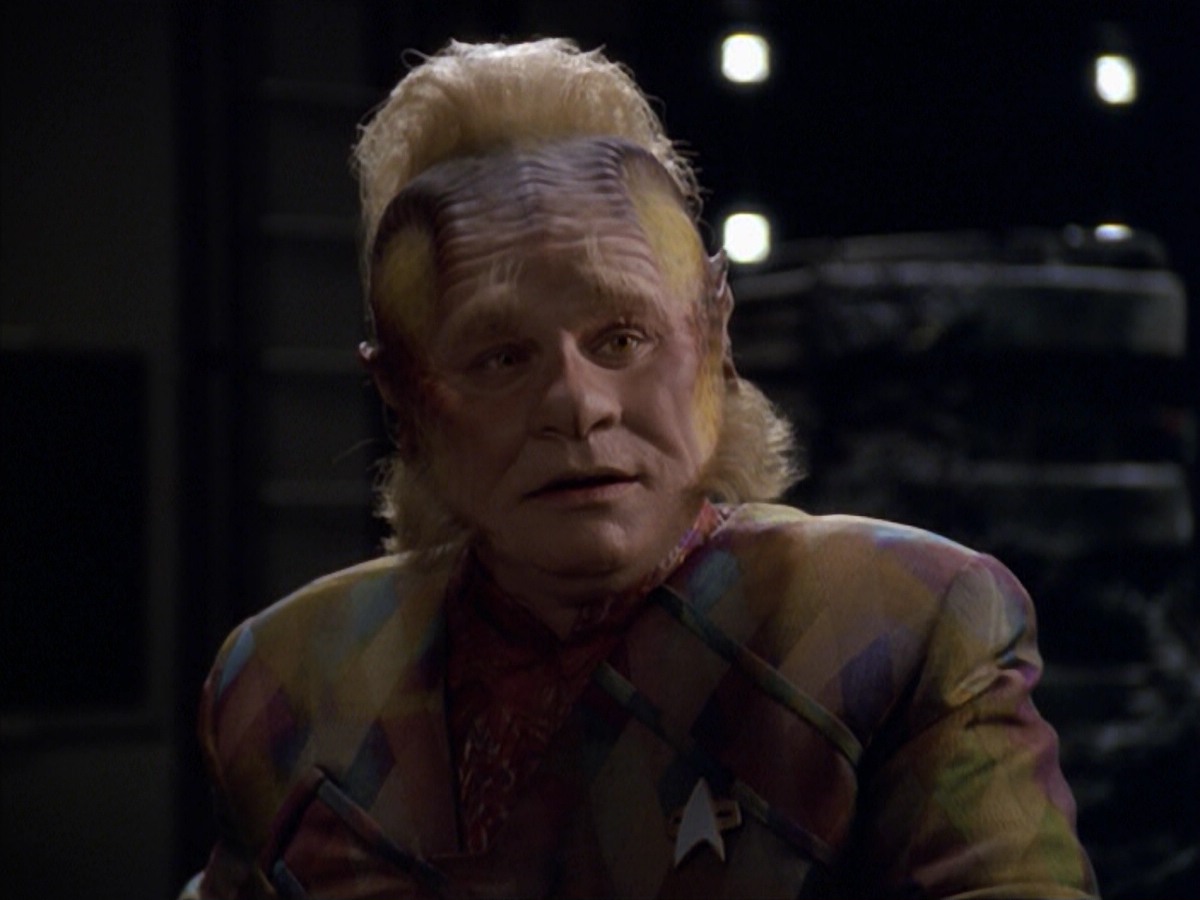 ariane179254_StarTrekVoyager_5x15_5x16_DarkFrontier_1157.jpg