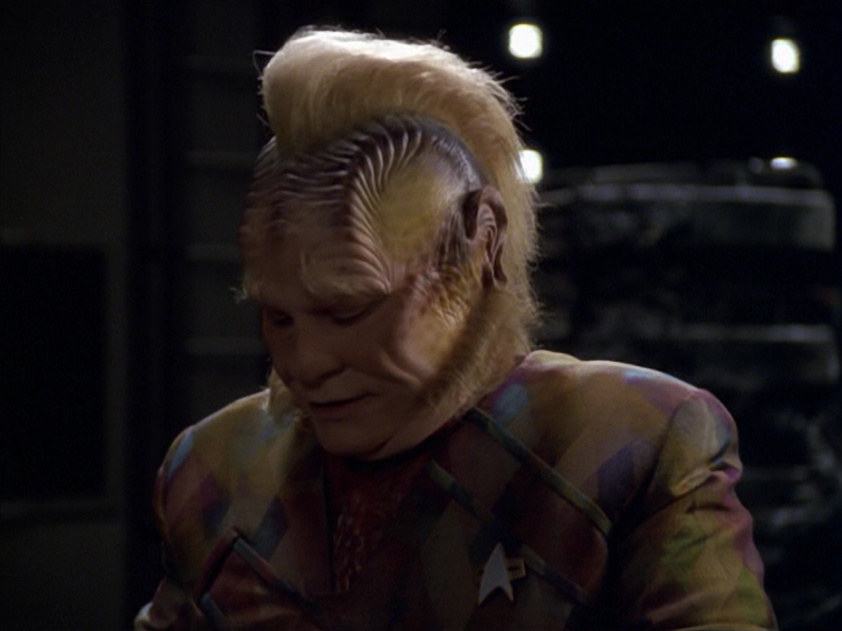 ariane179254_StarTrekVoyager_5x15_5x16_DarkFrontier_1162.jpg