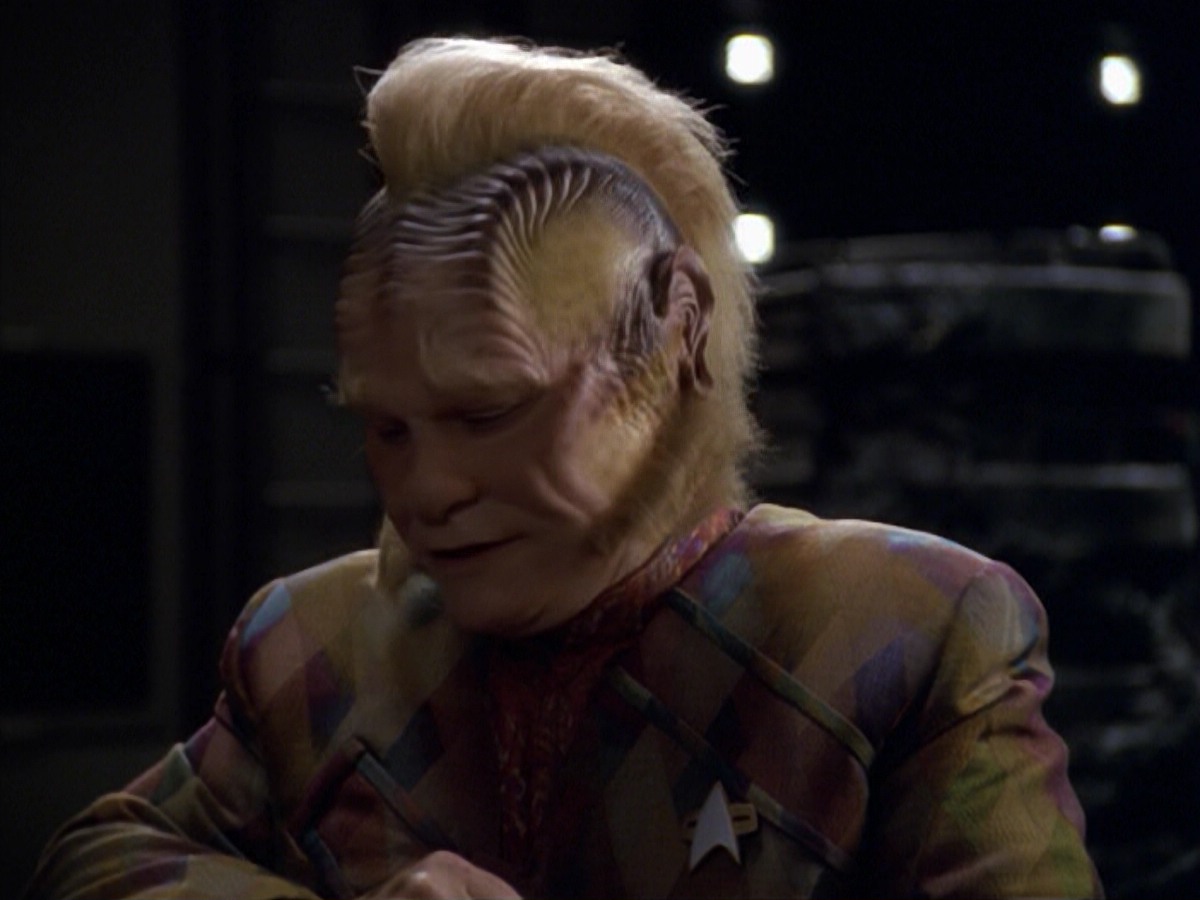 ariane179254_StarTrekVoyager_5x15_5x16_DarkFrontier_1173.jpg