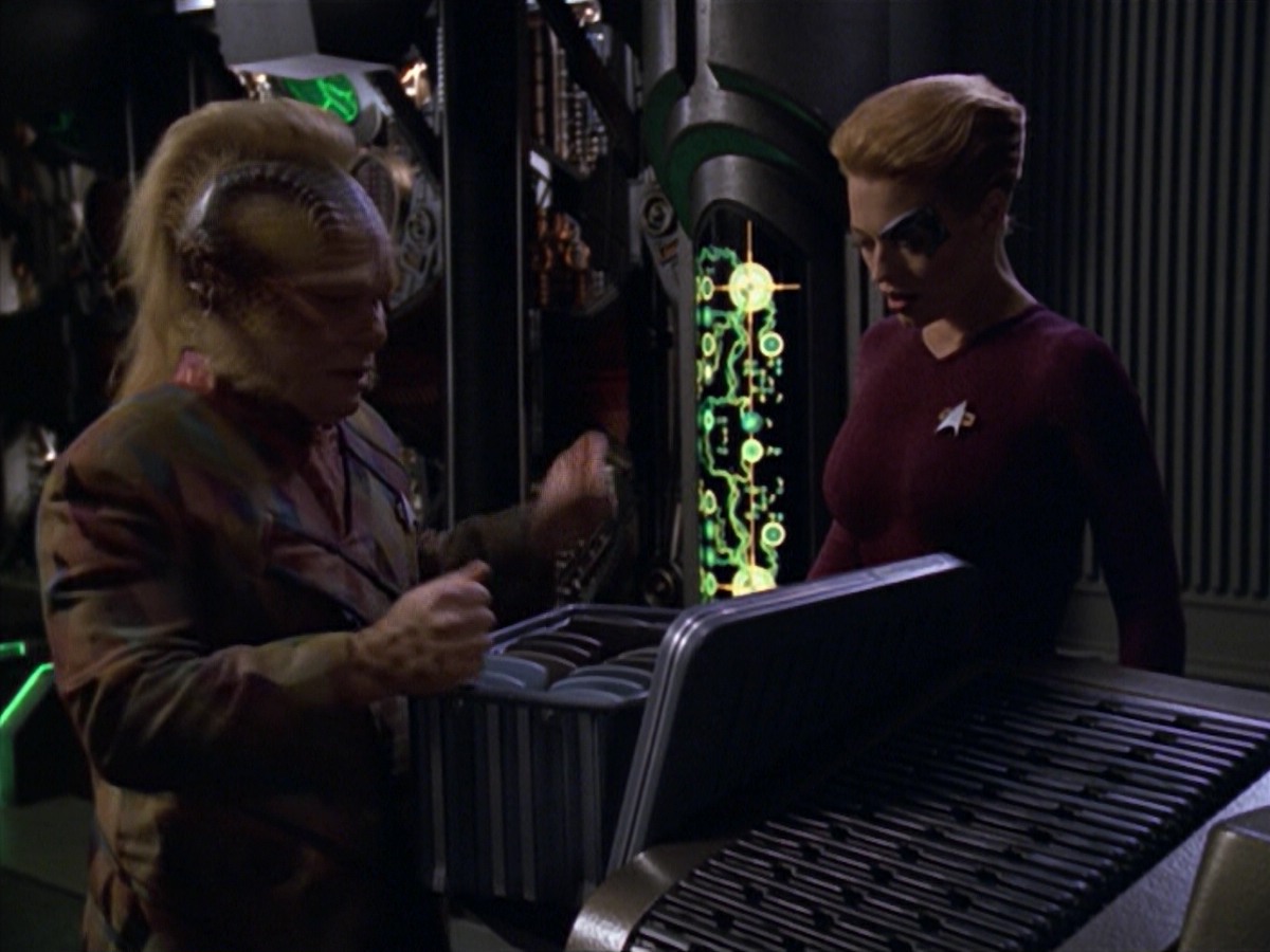 ariane179254_StarTrekVoyager_5x15_5x16_DarkFrontier_1185.jpg