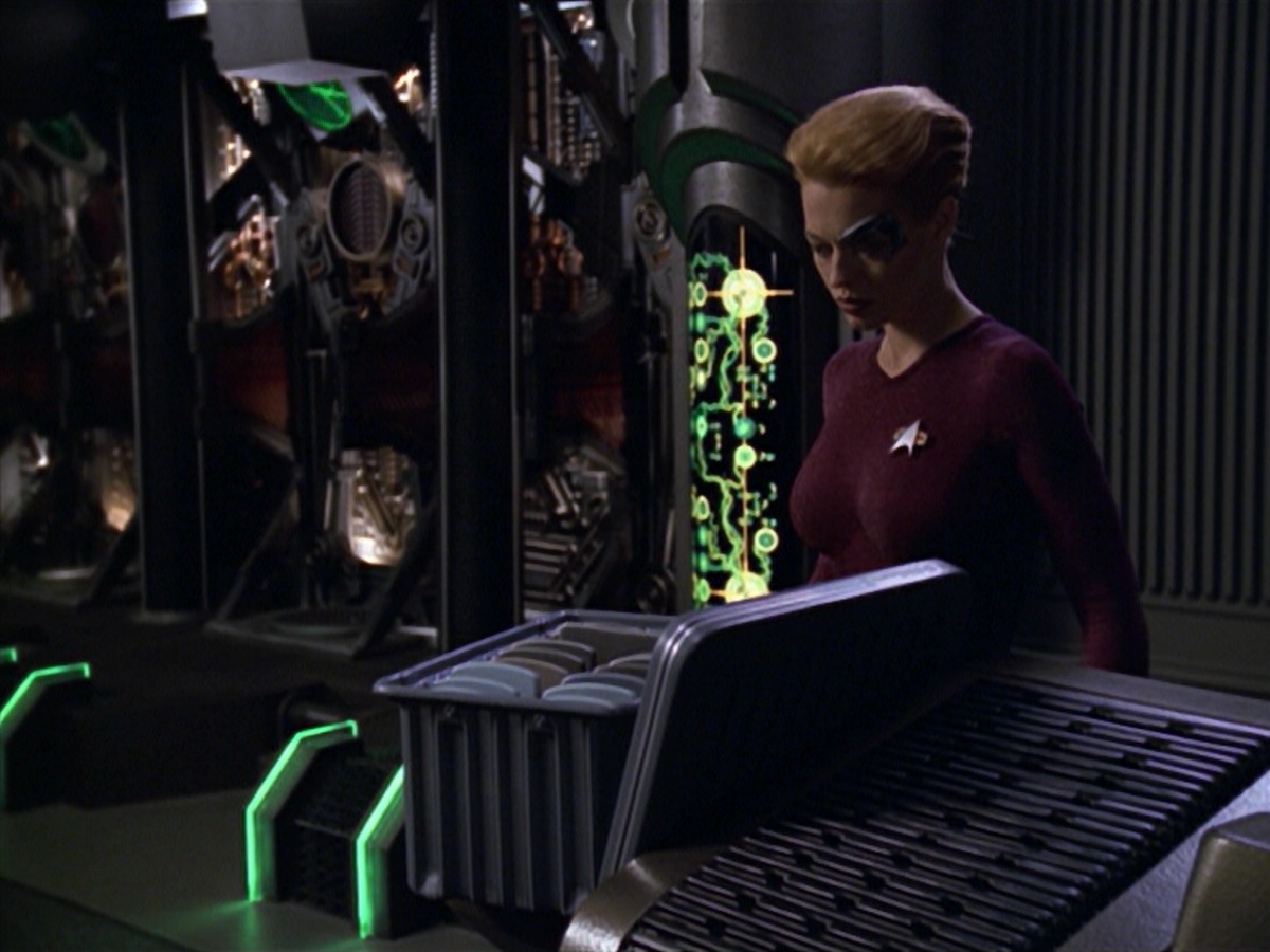 ariane179254_StarTrekVoyager_5x15_5x16_DarkFrontier_1190.jpg