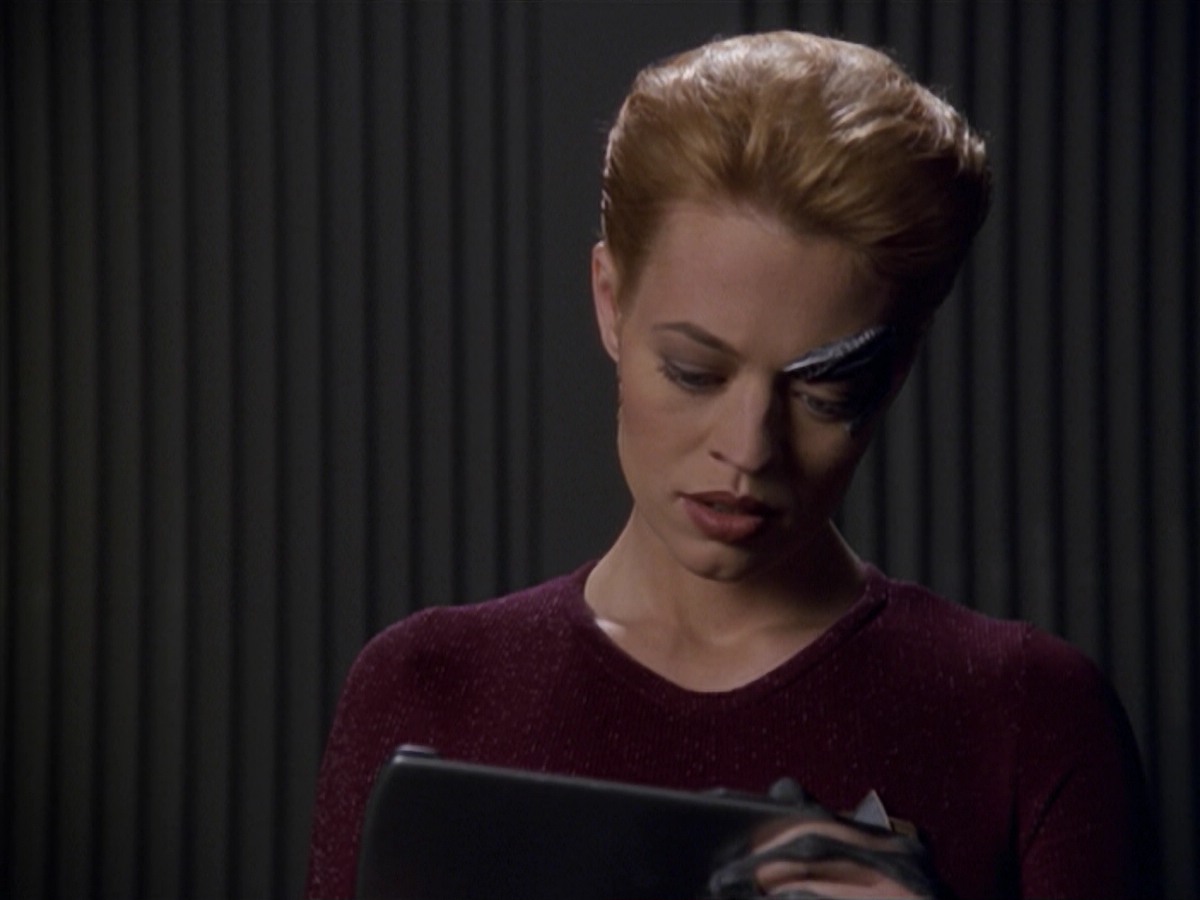 ariane179254_StarTrekVoyager_5x15_5x16_DarkFrontier_1196.jpg
