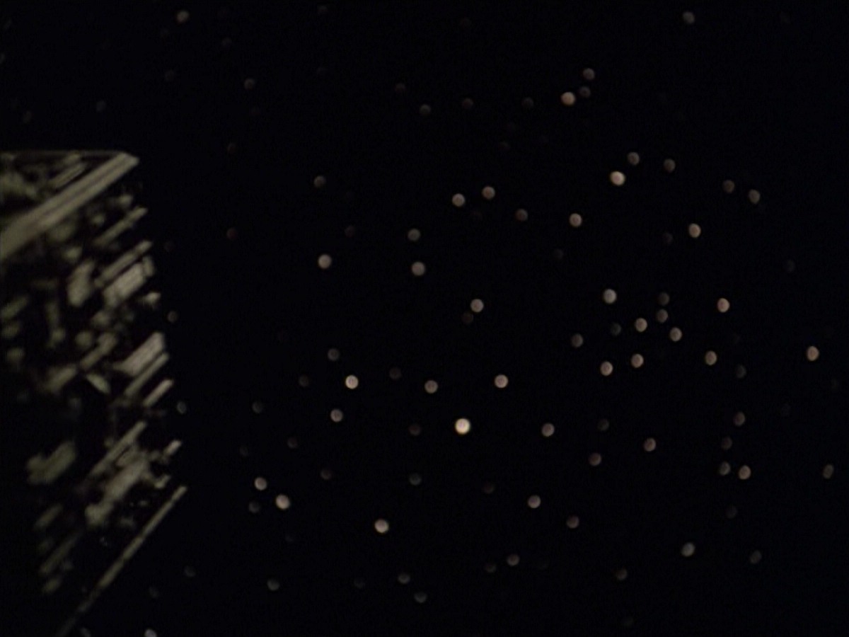 ariane179254_StarTrekVoyager_5x15_5x16_DarkFrontier_1224.jpg