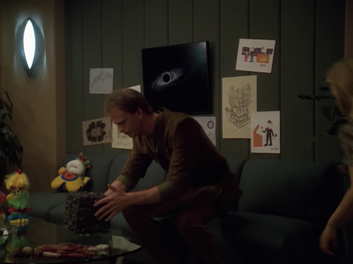 ariane179254_StarTrekVoyager_5x15_5x16_DarkFrontier_1245.jpg