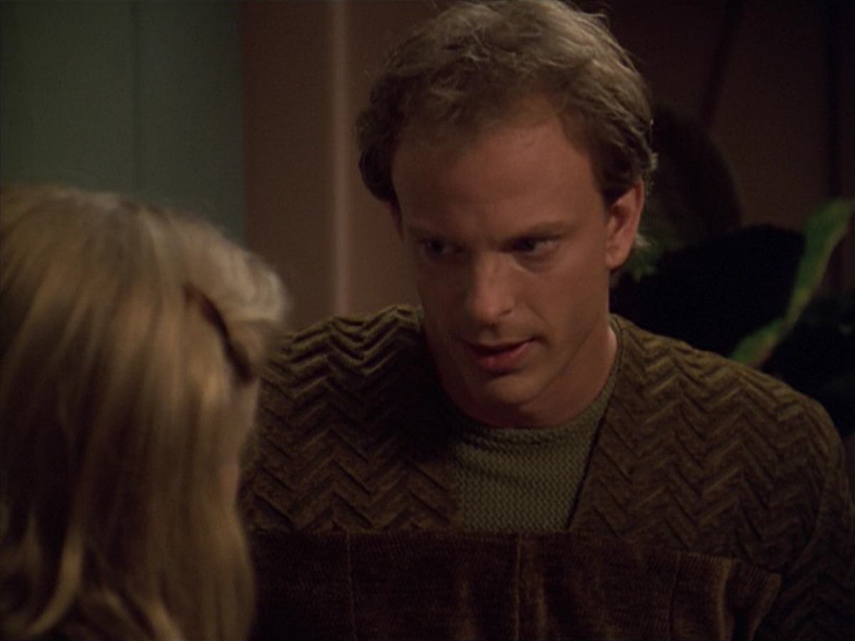 ariane179254_StarTrekVoyager_5x15_5x16_DarkFrontier_1261.jpg
