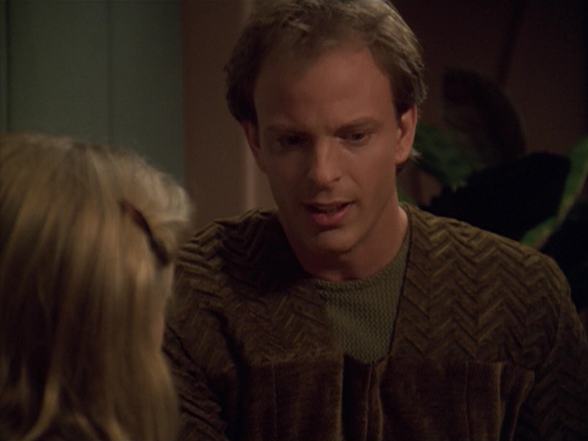 ariane179254_StarTrekVoyager_5x15_5x16_DarkFrontier_1288.jpg