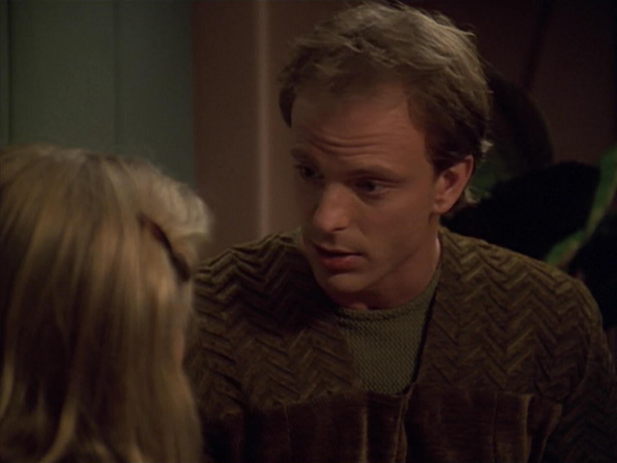 ariane179254_StarTrekVoyager_5x15_5x16_DarkFrontier_1294.jpg