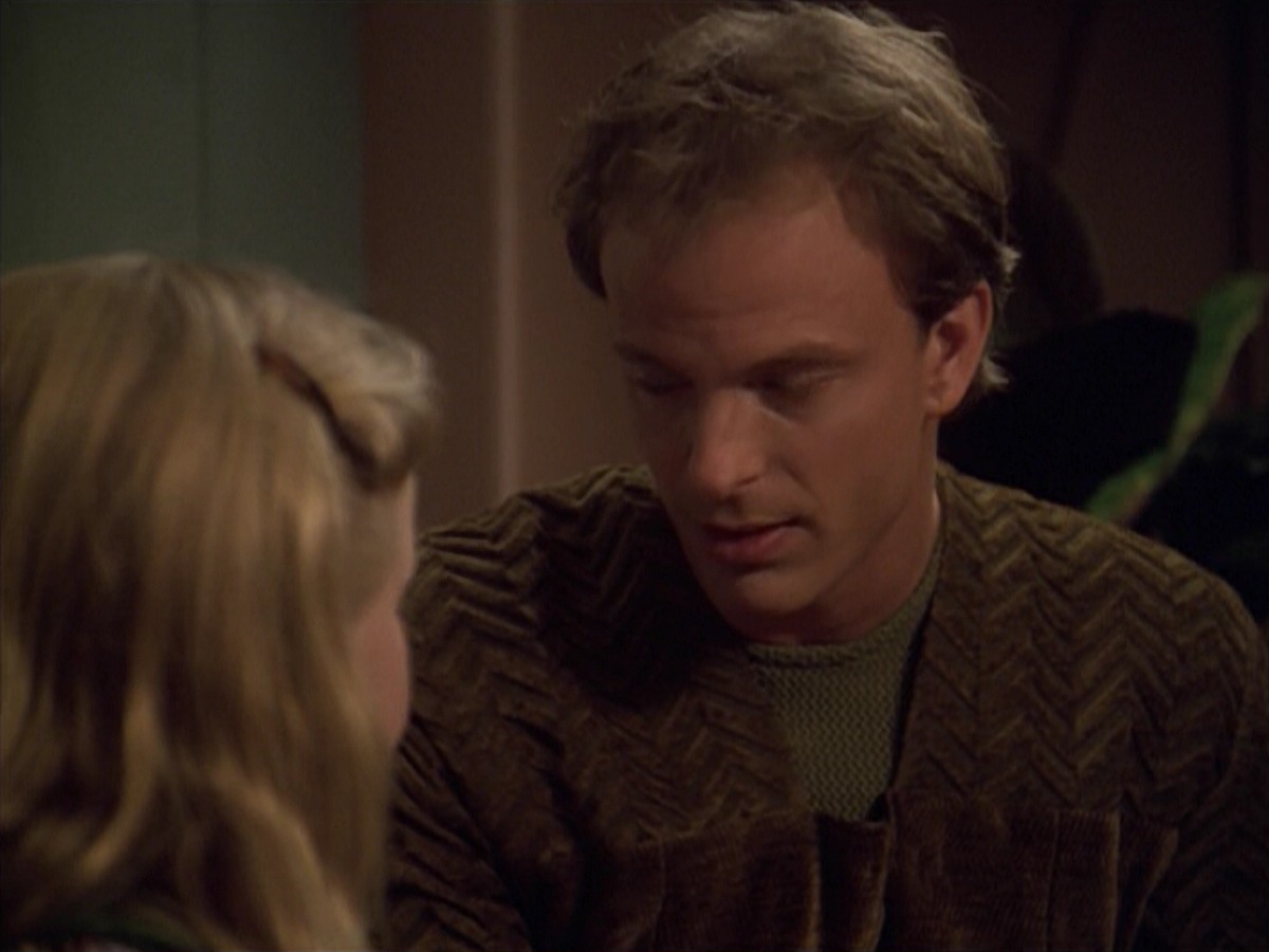 ariane179254_StarTrekVoyager_5x15_5x16_DarkFrontier_1328.jpg