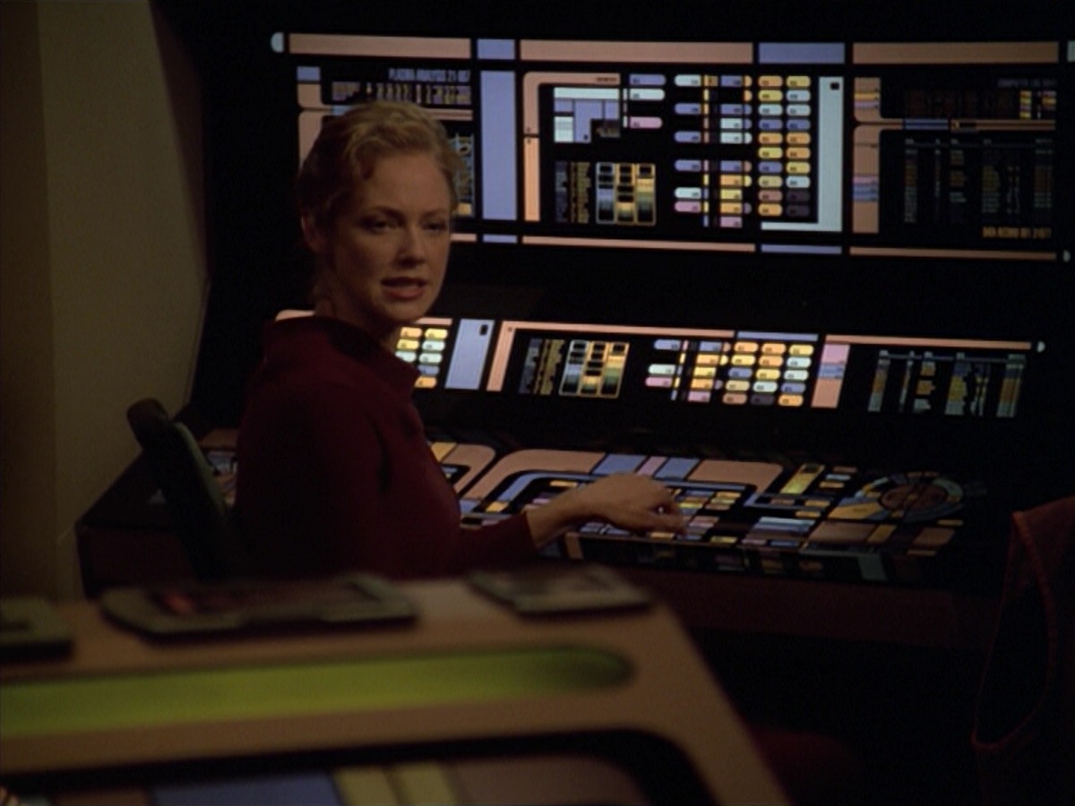 ariane179254_StarTrekVoyager_5x15_5x16_DarkFrontier_1353.jpg