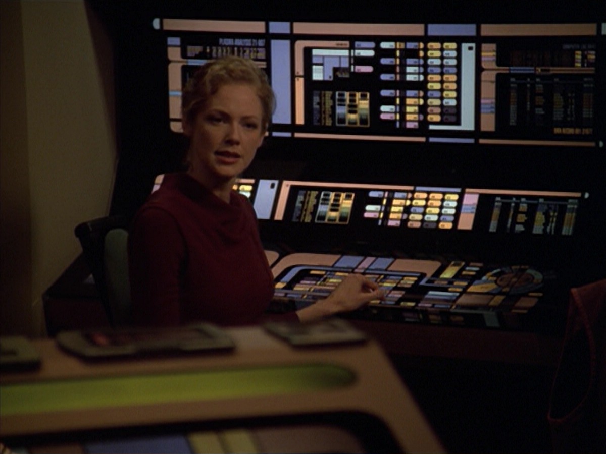 ariane179254_StarTrekVoyager_5x15_5x16_DarkFrontier_1354.jpg