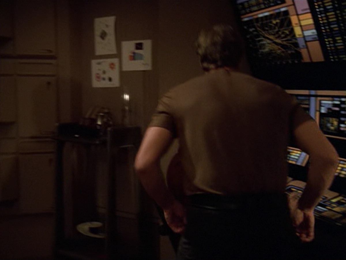 ariane179254_StarTrekVoyager_5x15_5x16_DarkFrontier_1379.jpg