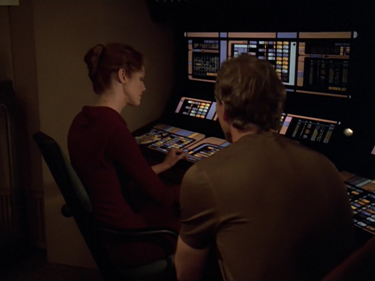 ariane179254_StarTrekVoyager_5x15_5x16_DarkFrontier_1381.jpg