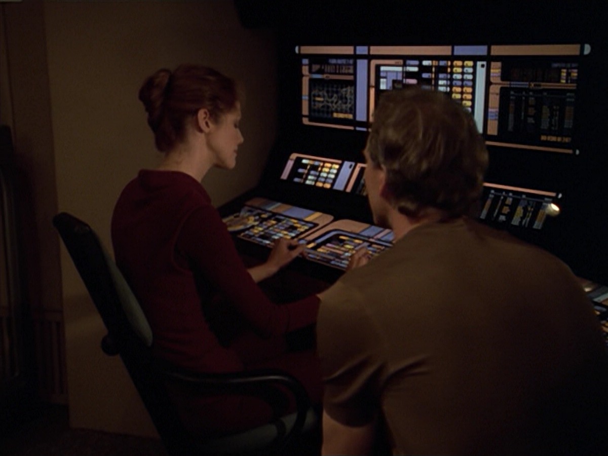 ariane179254_StarTrekVoyager_5x15_5x16_DarkFrontier_1382.jpg