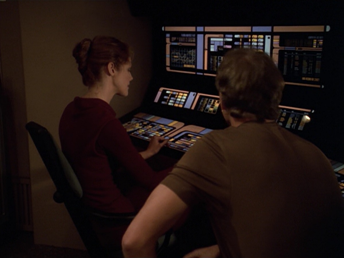 ariane179254_StarTrekVoyager_5x15_5x16_DarkFrontier_1386.jpg