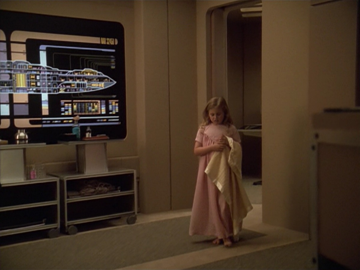 ariane179254_StarTrekVoyager_5x15_5x16_DarkFrontier_1425.jpg