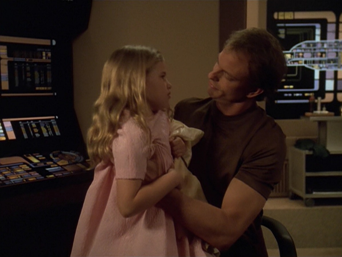 ariane179254_StarTrekVoyager_5x15_5x16_DarkFrontier_1432.jpg
