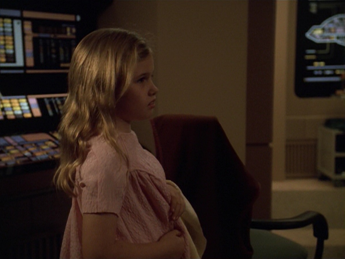 ariane179254_StarTrekVoyager_5x15_5x16_DarkFrontier_1481.jpg