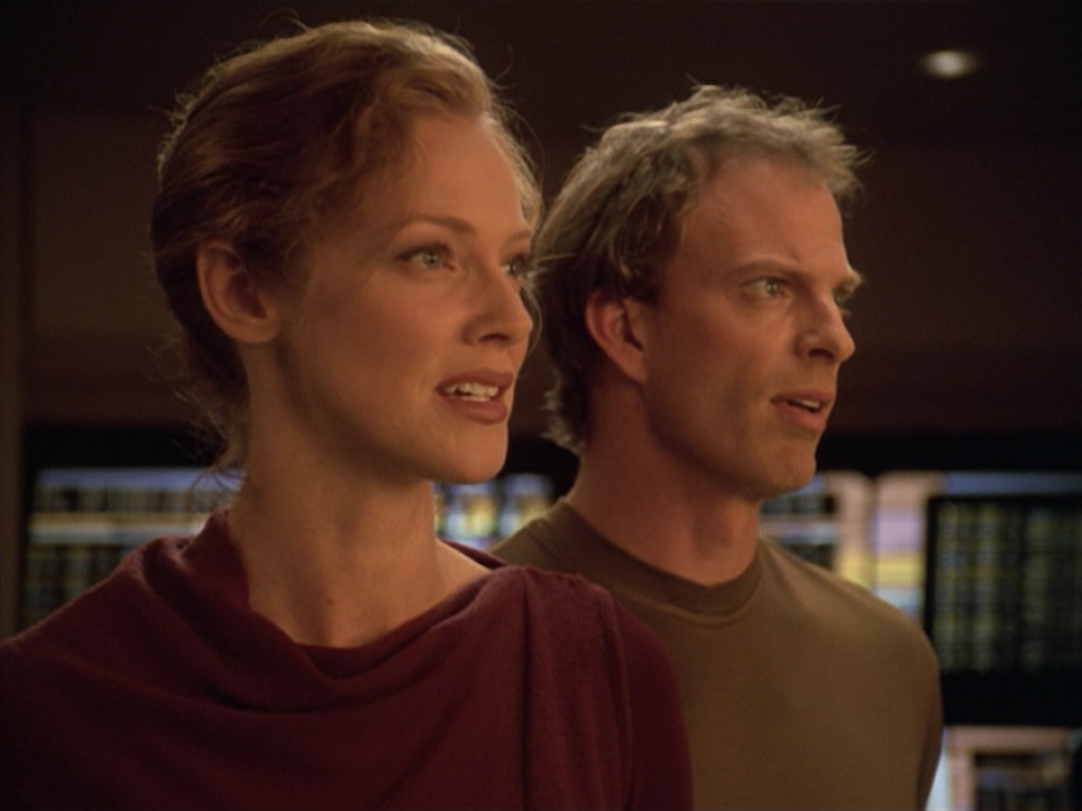ariane179254_StarTrekVoyager_5x15_5x16_DarkFrontier_1534.jpg
